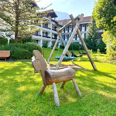Seeromantik, Montana Haus
